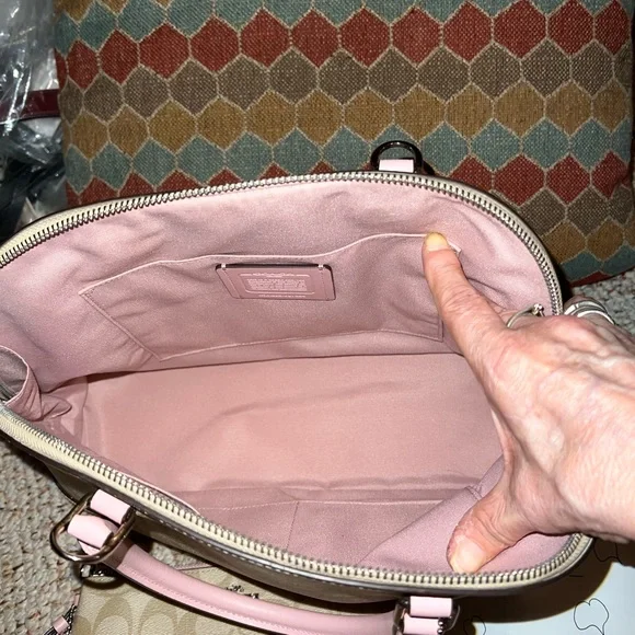 Gorgeous authentic coach set! - Picture 3 of 14